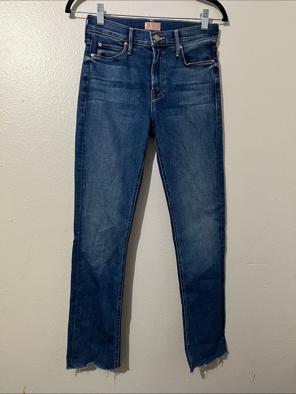 MOTHER The Mid Rise Dazzler Flood Fray Jeans